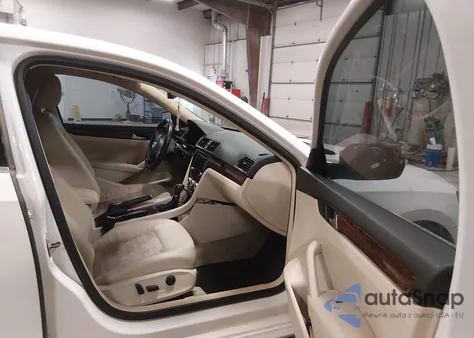 2013 Volkswagen Passat 3.6L V6 Sel Premium из США, поврежденный, VIN 1VWCM7A38DC042386